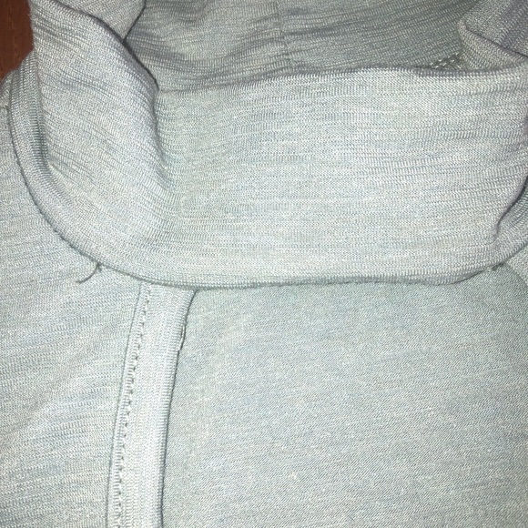 Crop top - Picture 2 of 2